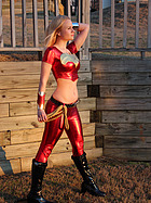 alisa-kiss-wonder-girl