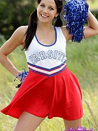 andi-land-cheerleader