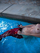 carlotta-champagne-naked-mermaid
