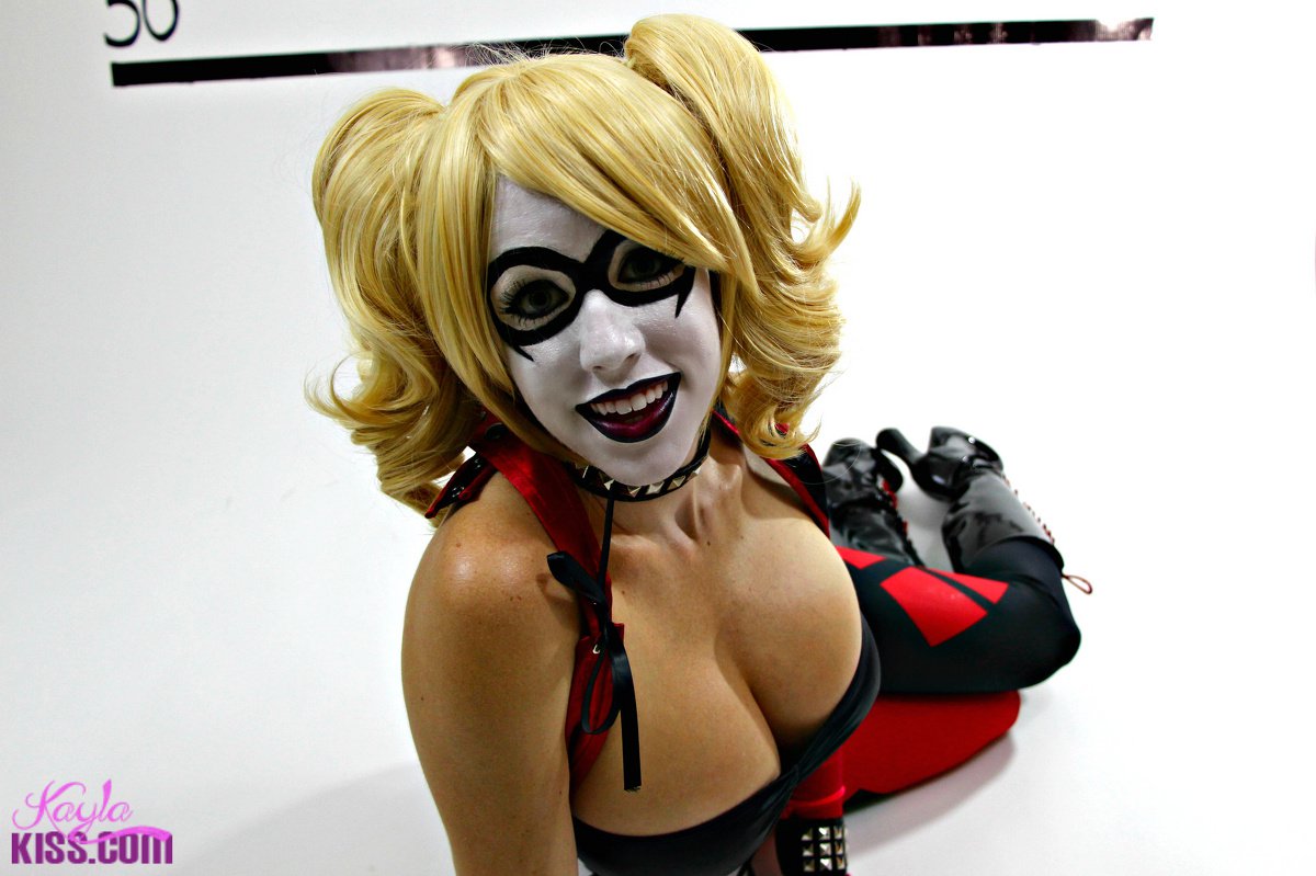 Busty harley quinn cosplay Extreme fisting red tube