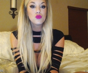 xogisele44_lipsandtits